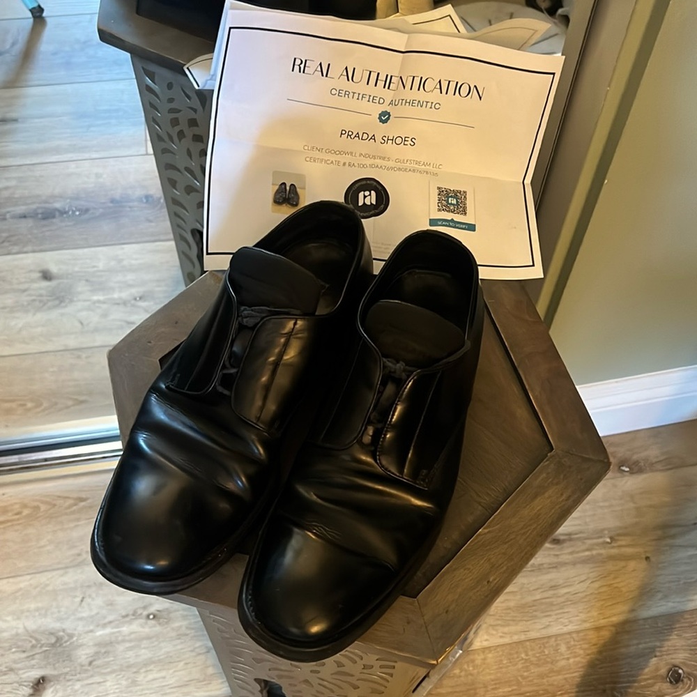🛑 1 hour sale. Prada, Men’s Black Leather Lace Up Oxfords, Authentic 2776 Size 9 - Picture 2 of 13